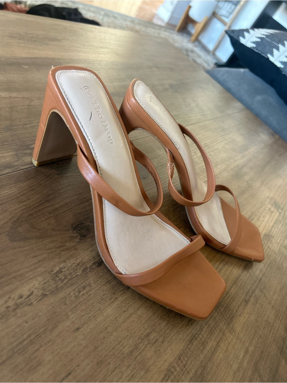 The DROP Strappy Square-Toe Heeled Sandals in Tan brown 7.5